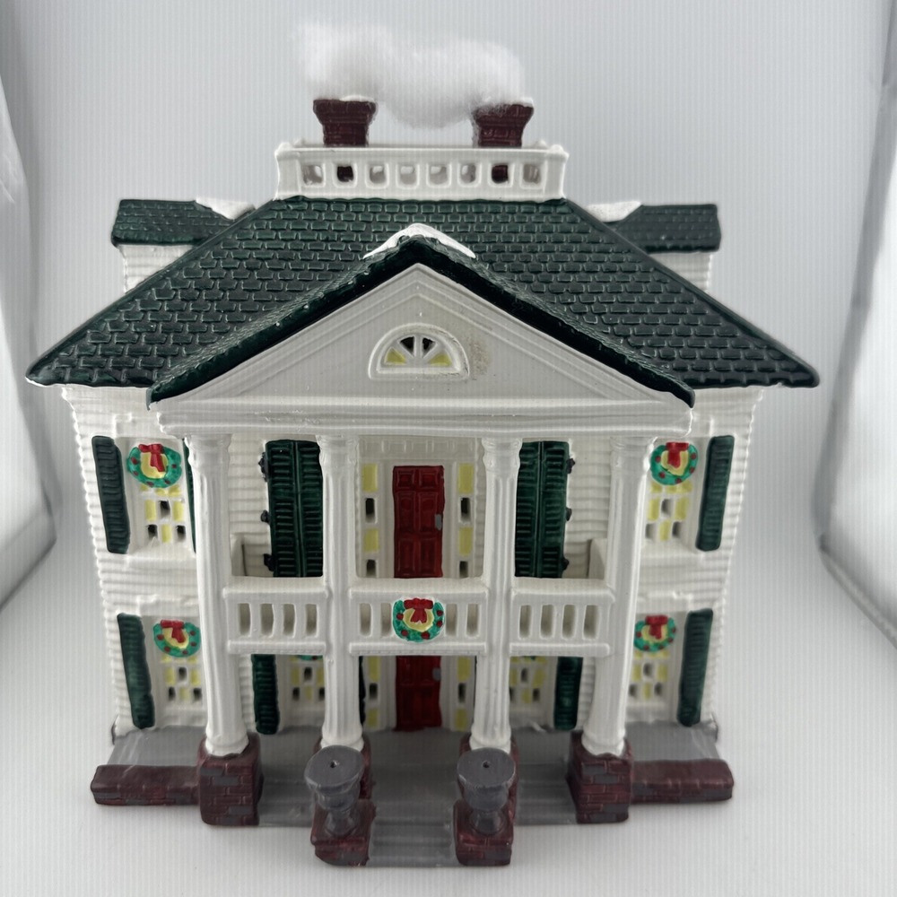 Dept 56 Snow Village Southern Colonial 5403-8 Lighted Retired